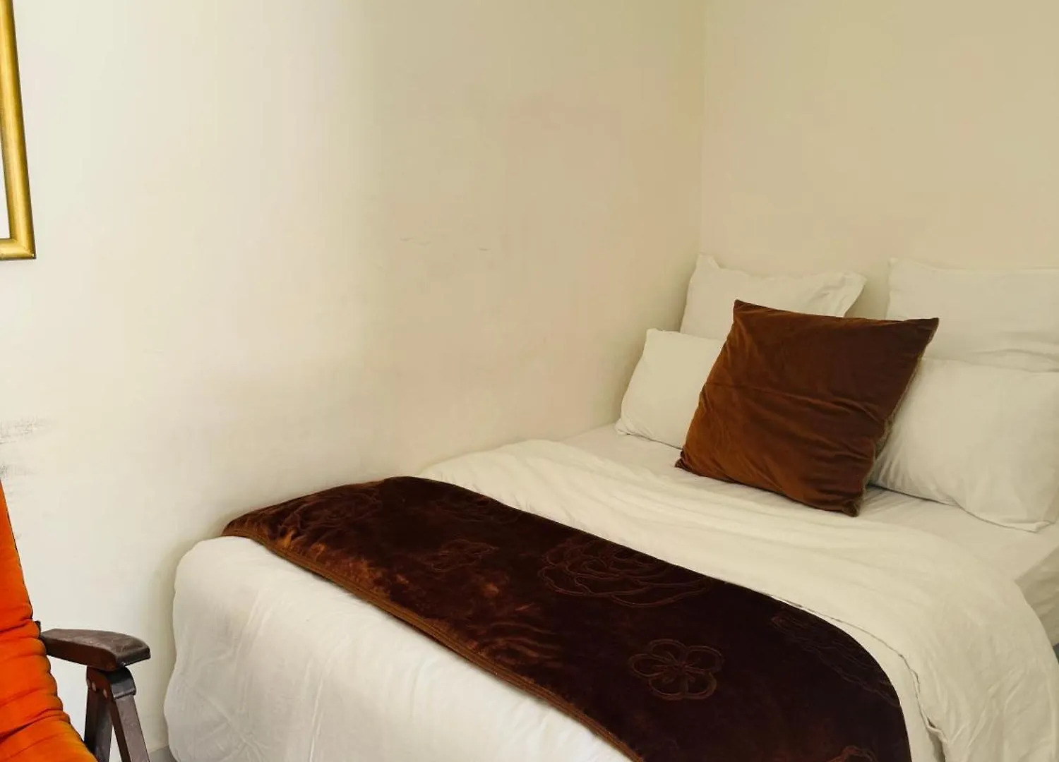 Mila Lodge 2 Cape Town Guest house